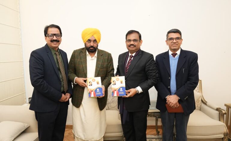 ਮੁੱਖ ਮੰਤਰੀ ਭਗਵੰਤ ਸਿੰਘ ਮਾਨ ਵੱਲੋਂ ਪੰਜਾਬ ਸਰਕਾਰ ਦੀ ਸਾਲ 2026 ਦੀ ਡਾਇਰੀ ਅਤੇ ਕੈਲੰਡਰ ਜਾਰੀ