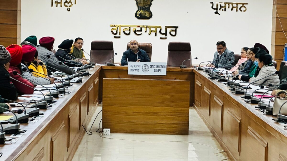 ਡਿਪਟੀ ਕਮਿਸ਼ਨਰ ਆਦਿੱਤਿਆ ਉੱਪਲ ਵੱਲੋਂ ਜਿਲ੍ਹਾ ਸਿਹਤ ਸੋਸਾਇਟੀ ਦੀ ਮੀਟਿੰਗ ਵਿੱਚ ਨੈਸ਼ਨਲ ਪ੍ਰੋਗਰਾਮਾਂ ਦਾ ਰੀਵਿੳ