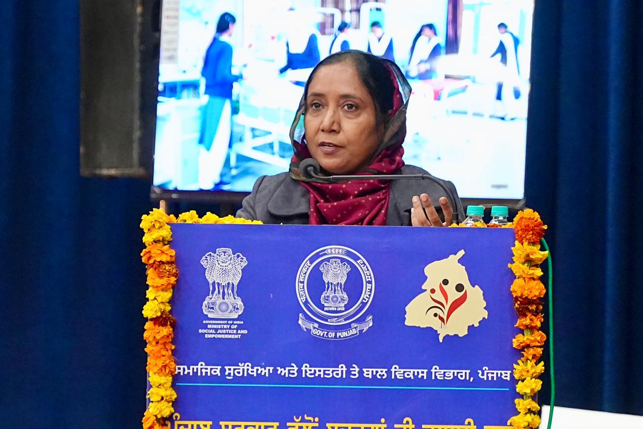 ਪੰਜਾਬ ਸਰਕਾਰ ਵੱਲੋਂ ਬਜ਼ੁਰਗਾਂ ਨੂੰ ਉਨ੍ਹਾਂ ਦੀਆਂ ਬਰੂਹਾਂ ‘ਤੇ ਸੇਵਾਵਾਂ ਪ੍ਰਦਾਨ ਕਰਨ ਲਈ ‘ਸਾਡੇ ਬਜ਼ੁਰਗ, ਸਾਡਾ ਮਾਣ’ ਮੁਹਿੰਮ ਦੇ ਦੂਜੇ ਪੜਾਅ ਦੀ ਸ਼ੁਰੂਆਤ: ਡਾ. ਬਲਜੀਤ ਕੌਰ