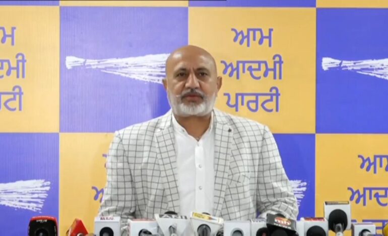 ਆਪ ਆਗੂ ਪੰਨੂ ਨੇ ਰਜਿੰਦਰ ਕੌਰ ਭੱਠਲ ਦੇ ਹੈਰਾਨੀਜਨਕ ਬਿਆਨ ‘ਤੇ ਵੜਿੰਗ ਅਤੇ ਬਾਜਵਾ ਦੀ ਚੁੱਪ ਦੀ ਕੀਤੀ ਨਿੰਦਾ