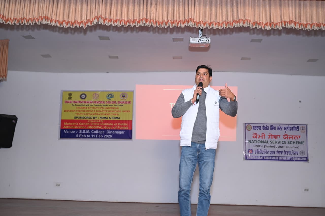 ‘ਯੁਵਾ ਆਪਦਾ ਮਿੱਤਰ’ ਟ੍ਰੇਨਿੰਗ ਪ੍ਰੋਗਰਾਮ ਦੇ ਦੂਜੇ ਦਿਨ ਵਲੰਟੀਅਰਜ਼ ਨੂੰ ਭੂਚਾਲ ਨਾਲ ਨਜਿੱਠਣ ਦੇ ਵੱਖ-ਵੱਖ ਤਰੀਕਿਆਂ ਬਾਰੇ ਦੱਸਿਆ