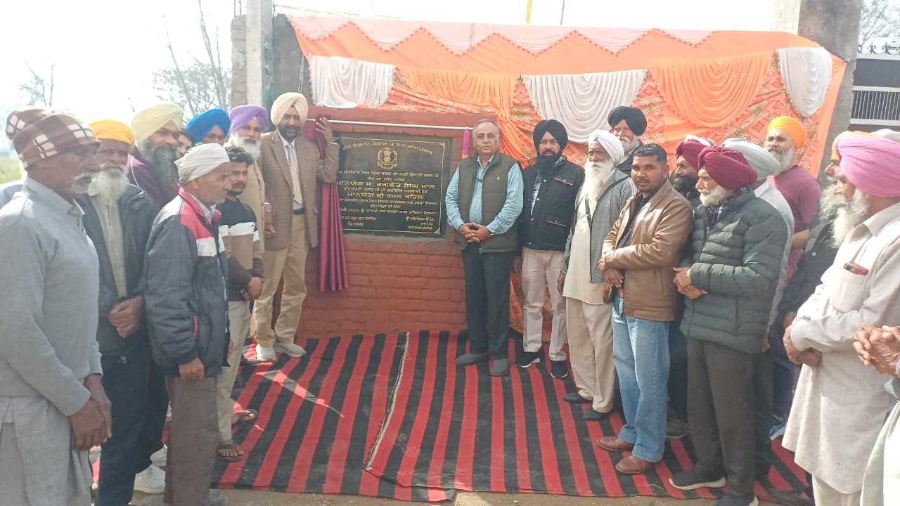 ਹਲਕਾ ਇੰਚਾਰਜ ਰਮਨ ਬਹਿਲ ਨੇ 94 ਲੱਖ ਰੁਪਏ ਦੀ ਲਾਗਤ ਨਾਲ ਪਿੰਡ ਬਾਜੇਚੱਕ, ਬੱਬਰੀ ਨੰਗਲ ਅਤੇ ਤਲਵੰਡੀ ਵਿਰਕ ਵਿਖੇ ਸੜਕ ਬਣਾਉਣ ਦਾ ਨੀਂਹ ਪੱਥਰ ਰੱਖ ਕੇ ਕੰਮ ਸ਼ੁਰੂ ਕਰਵਾਇਆ