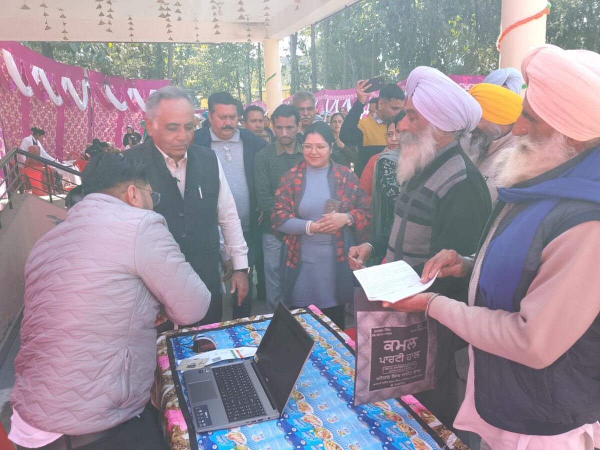 ਸਾਡੇ ਬਜੁਰਗ ਸਾਡਾ ਮਾਣ’ ਤਹਿਤ ਬਿਰਧ ਆਸ਼ਰਮ ਗੁਰਦਾਸਪੁਰ ਵਿਖੇ ਬਜ਼ੁਰਗਾਂ ਲਈ ਵਿਸੇਸ਼ ਕੈਂਪ