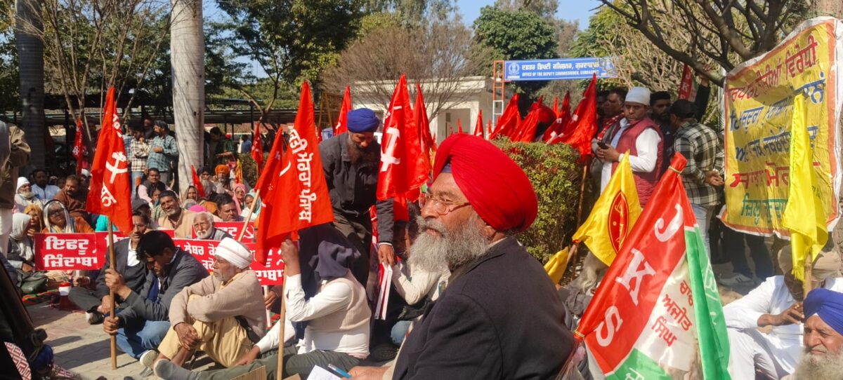 ਕੇਂਦਰੀ ਟਰੇਡ ਯੂਨੀਅਨਾਂ ਦੇ ਭਾਰਤ ਬੰਦ ਸੱਦੇ ਉੱਪਰ ਡੀ.ਸੀ.ਦਫਤਰ ਗੁਰਦਾਸਪੁਰ ਵਿਖੇ ਵਿਸ਼ਾਲ ਰੈਲੀ