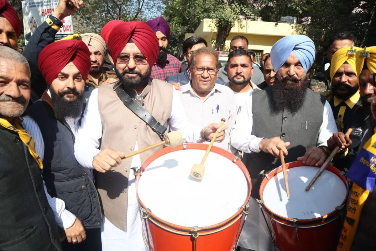 ‘ਦਲਿਤ ਵਿਰੋਧੀ ਕਾਂਗਰਸ’ ਖਿਲਾਫ ‘ਆਪ’ ਨੇ ਪੰਜਾਬ ਭਰ ਵਿੱਚ ਕੀਤੇ ਵਿਰੋਧ ਪ੍ਰਦਰਸ਼ਨ, ਪ੍ਰਤਾਪ ਬਾਜਵਾ ਨੇ ਮੰਤਰੀ ਈਟੀਓ ‘ਤੇ ਕੀਤੀ ਸੀ ਜਾਤੀਵਾਦੀ ਟਿੱਪਣੀ