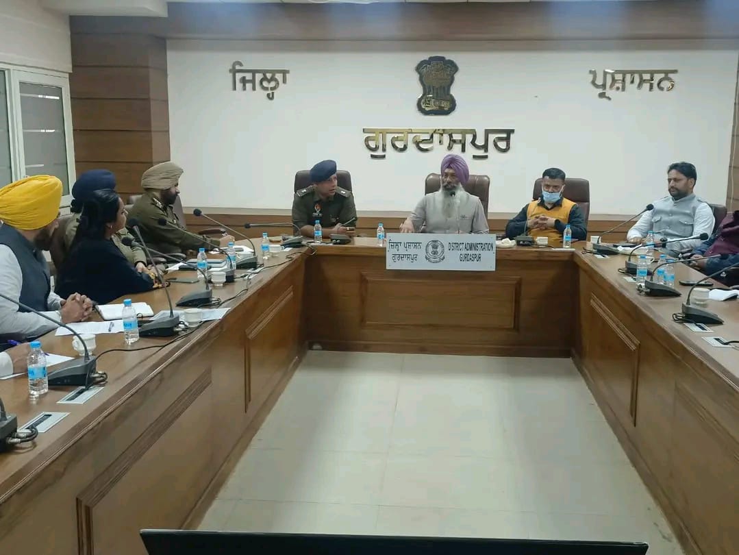 ਪੰਜਾਬ ਰਾਜ ਵਪਾਰੀ ਕਮਿਸ਼ਨ ਦੇ ਮੈਂਬਰ ਧਰਮਿੰਦਰ ਸ਼ੇਰੂ ਅਤੇ ਚੇਅਰਮੈਨ ਸਿਮਰਜੀਤ ਸਿੰਘ ਵੱਲੋ ਅਧਿਕਾਰੀਆਂ ਨਾਲ ਮੀਟਿੰਗ