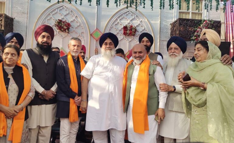 ਸੀਨੀਅਰ ਭਾਜਪਾ ਆਗੂ ਅਰਵਿੰਦ ਖੰਨਾ ਸ਼੍ਰੋਮਣੀ ਅਕਾਲੀ ਦਲ ’ਚ ਹੋਏ ਸ਼ਾਮਲ