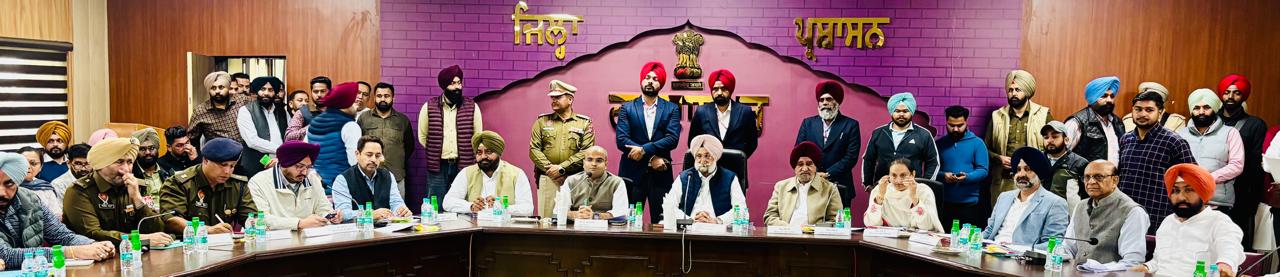 ਸਾਂਸਦ ਸੁਖਜਿੰਦਰ ਸਿੰਘ ਰੰਧਾਵਾ ਵਲੋਂ ‘ਦਿਸ਼ਾ’ ਕਮੇਟੀ ਦੀ ਮੀਟਿੰਗ ‘ਚ ਵਿਕਾਸ ਕਾਰਜਾਂ ਦੀ ਪ੍ਰਗਤੀ ਦੀ ਸਮੀਖਿਆ