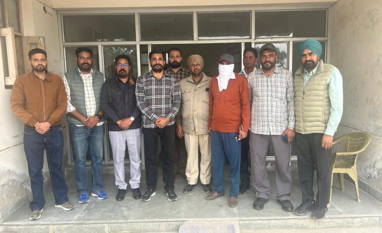 ਵਿਜੀਲੈਂਸ ਬਿਊਰੋ ਵੱਲੋਂ 4000 ਰੁਪਏ ਰਿਸ਼ਵਤ ਲੈਂਦਾ ਜੂਨੀਅਰ ਇੰਜੀਨੀਅਰ ਰੰਗੇ ਹੱਥੀਂ ਗ੍ਰਿਫਤਾਰ