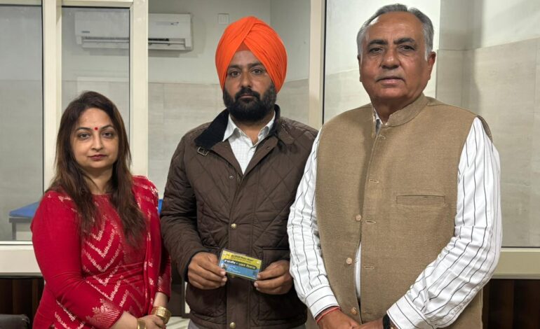 ਜਦੋਂ ਹੈਲਥ ਕਾਰਡ ਬਣਿਆ ਸਹਾਰਾ: ਡੇਢ ਲੱਖ ਦਾ ਇਲਾਜ ਹੋਇਆ ਮੁਫ਼ਤ, ਜ਼ਿਲ੍ਹਾ ਗੁਰਦਾਸਪੁਰ ਦੇ ਦੋ ਮਰੀਜ਼ ਸਿਹਤਮੰਦ ਹੋ ਕੇ ਪਰਤੇ ਘਰ