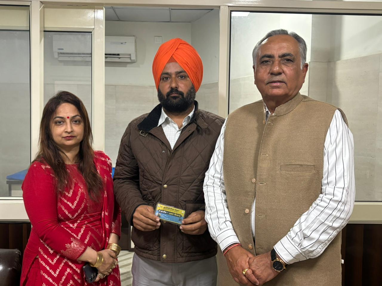 ਜਦੋਂ ਹੈਲਥ ਕਾਰਡ ਬਣਿਆ ਸਹਾਰਾ: ਡੇਢ ਲੱਖ ਦਾ ਇਲਾਜ ਹੋਇਆ ਮੁਫ਼ਤ, ਜ਼ਿਲ੍ਹਾ ਗੁਰਦਾਸਪੁਰ ਦੇ ਦੋ ਮਰੀਜ਼ ਸਿਹਤਮੰਦ ਹੋ ਕੇ ਪਰਤੇ ਘਰ