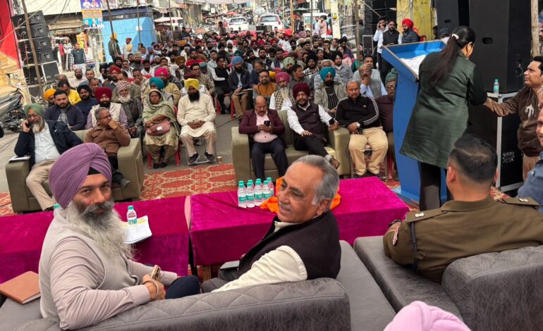 ਗੁਰਦਾਸਪੁਰ-ਵਪਾਰੀਆਂ ਦੀਆਂ ਮੁਸ਼ਕਿਲਾਂ ਦੇ ਤੁਰੰਤ ਹੱਲ ਲਈ ਪੰਜਾਬ ਰਾਜ ਵਪਾਰੀ ਕਮਿਸ਼ਨ ਮੈਦਾਨ ‘ਚ; ਰਮਨ ਬਹਿਲ ਤੇ ਸਿਮਰਜੀਤ ਸਿੰਘ ਨੇ ਸੁਣੀਆਂ ਦੁਕਾਨਦਾਰਾਂ ਦੀਆਂ ਸਮੱਸਿਆਵਾਂ”