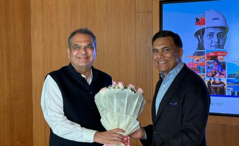 ਪੰਜਾਬ ਦੇ ਉਦਯੋਗ ਮੰਤਰੀ ਸੰਜੀਵ ਅਰੋੜਾ ਦੀ ਉਦਯੋਗਪਤੀ ਸੱਜਣ ਜਿੰਦਲ ਨਾਲ ਮੁਲਾਕਾਤ; ਰਾਜਪੁਰਾ ਵਿੱਚ ਇਸਪਾਤ ਖੇਤਰ ਵਿੱਚ ₹1,500 ਕਰੋੜ ਨਿਵੇਸ਼ ਦਾ ਐਲਾਨ