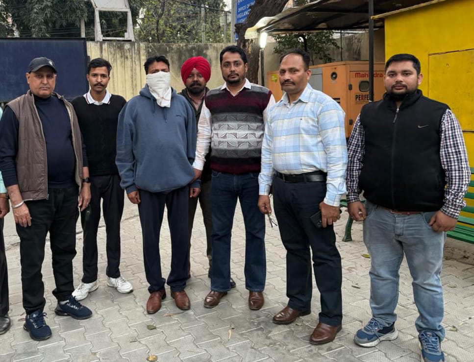 ਵਿਜੀਲੈਂਸ ਬਿਊਰੋ ਨੇ ਏਐਸਆਈ ਨੂੰ 15000ਰੁਪਏ ਰਿਸ਼ਵਤ ਲੈਂਦਿਆਂ ਰੰਗੇ ਹੱਥੀਂ ਕਾਬੂ ਕੀਤਾ