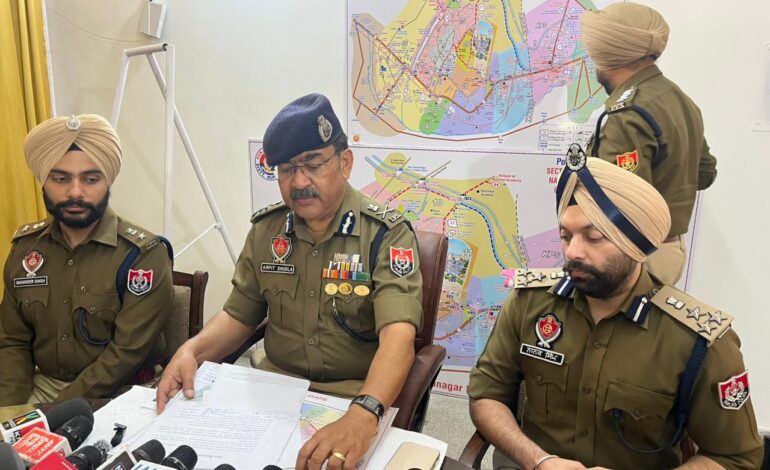 ਹੋਲਾ ਮੁਹੱਲਾ: ਸ਼੍ਰੀ ਅਨੰਦਪੁਰ ਸਾਹਿਬ ਵਿਖੇ ਸੰਗਤਾਂ ਦੀ ਸੁਰੱਖਿਆ  ਲਈ 5000 ਪੁਲਿਸ ਮੁਲਾਜ਼ਮ ਤਾਇਨਤਾ, 21 ਪਾਰਕਿੰਗਾਂ ਤੇ ਸ਼ਟਲ ਸੇਵਾਵਾਂ ਦੀ ਵੀ ਦਿੱਤੀ ਜਾਵੇਗੀ ਸਹੂਲਤ *