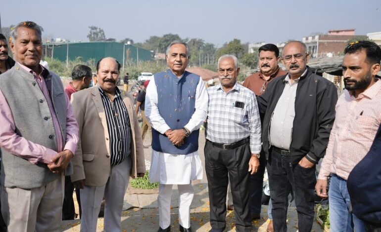 ਹਲਕਾ ਇੰਚਾਰਜ ਰਮਨ ਬਹਿਲ ਵਲੋਂ ਮੁੱਖ ਮੰਡੀ ਗੁਰਦਾਸਪੁਰ ਵਿੱਚ ਵਿਕਾਸ ਕਾਰਜਾਂ ਲਈ ਹੋਰ 25 ਲੱਖ ਰੁਪਏ ਦਿੱਤੇ