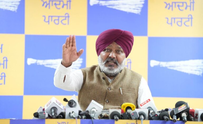 ਸ਼ਰਾਬ ਘੁਟਾਲਾ ਕੇਸ ਹੋਇਆ ਫੇਲ੍ਹ: ਅਦਾਲਤ ਨੇ ਕੇਜਰੀਵਾਲ ਅਤੇ ‘ਆਪ’ ਆਗੂਆਂ ਨੂੰ ਕੀਤਾ ਬਰੀ, ਭਾਜਪਾ ਦੀ ਸਿਆਸੀ ਸਾਜ਼ਿਸ਼ ਦਾ ਹੋਇਆ ਪਰਦਾਫਾਸ਼