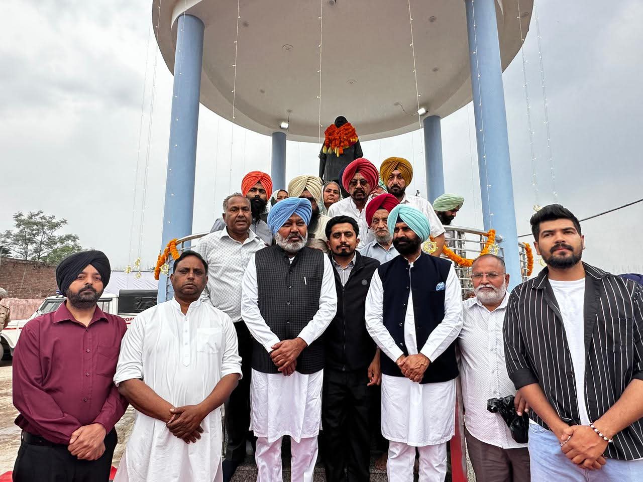 ਆਪ ਆਗੂਆਂ ਨੇ ਕਾਂਸ਼ੀ ਰਾਮ ਜੀ ਨੂੰ ਦਿੱਤੀ ਸ਼ਰਧਾਂਜਲੀ, ਸਮਾਜਿਕ ਨਿਆਂ ਅਤੇ ਸਮਾਨਤਾ ਪ੍ਰਤੀ ਵਚਨਬੱਧਤਾ ਦੁਹਰਾਈ