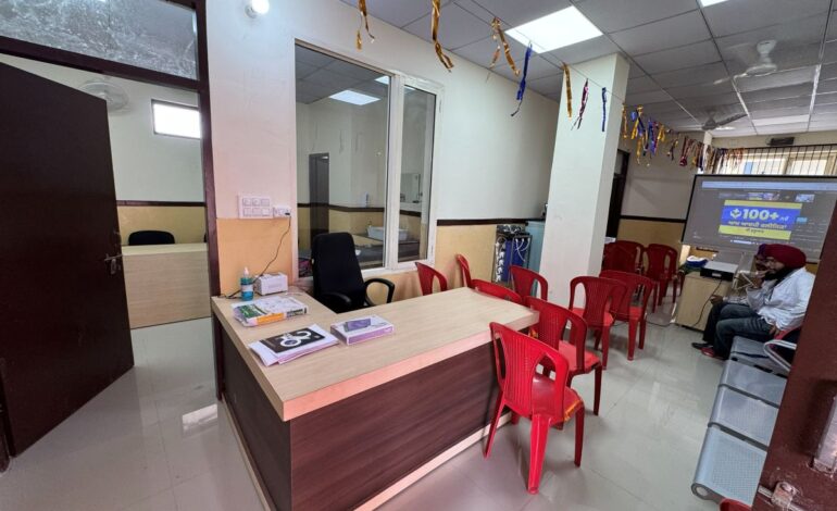 ​ਗੁਰਦਾਸਪੁਰ ਬੱਸ ਸਟੈਂਡ ਬਣਿਆ ਸੂਬੇ ਦਾ ਪਹਿਲਾ ‘ਹੈਲਥ ਹੱਬ’, ਮਾਨ ਸਰਕਾਰ ਨੇ ਖੋਲ੍ਹਿਆ ਆਮ ਆਦਮੀ ਕਲੀਨਿਕ- ਚੇਅਰਮੈਨ ਰਾਜੀਵ ਸ਼ਰਮਾ