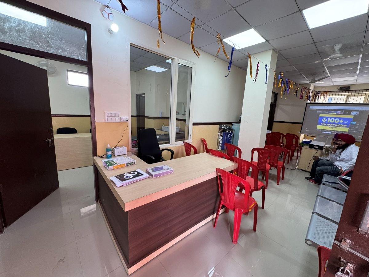 ​ਗੁਰਦਾਸਪੁਰ ਬੱਸ ਸਟੈਂਡ ਬਣਿਆ ਸੂਬੇ ਦਾ ਪਹਿਲਾ ‘ਹੈਲਥ ਹੱਬ’, ਮਾਨ ਸਰਕਾਰ ਨੇ ਖੋਲ੍ਹਿਆ ਆਮ ਆਦਮੀ ਕਲੀਨਿਕ- ਚੇਅਰਮੈਨ ਰਾਜੀਵ ਸ਼ਰਮਾ