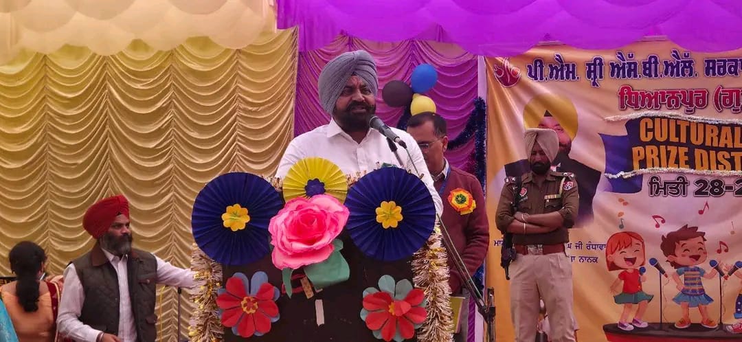 ਪੰਜਾਬ ਸਰਕਾਰ ਸਿੱਖਿਆ ਦੇ ਖੇਤਰ ’ਚ ਨਵੇਂ ਮਿਆਰ ਕਾਇਮ ਕਰਨ ਲਈ ਵਚਨਬੱਧ- ਵਿਧਾਇਕ ਗੁਰਦੀਪ ਸਿੰਘ ਰੰਧਾਵਾ