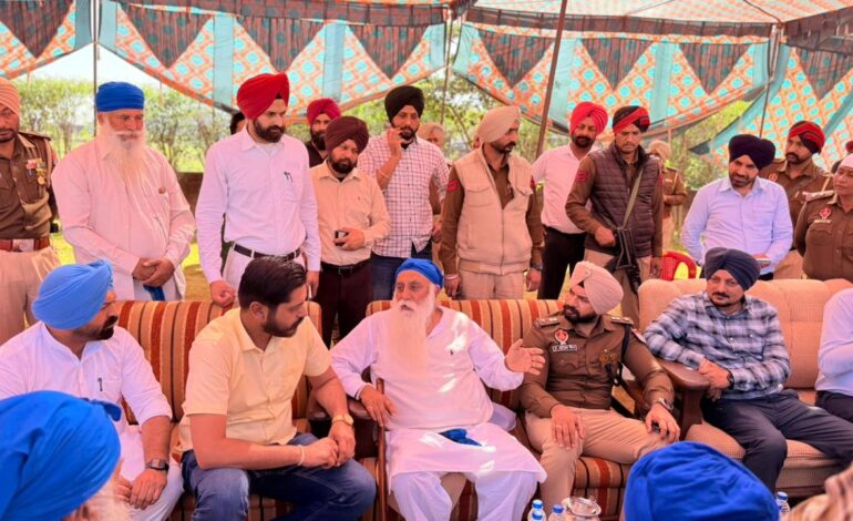 ਵਿਧਾਇਕ ਸ਼ੈਰੀ ਕਲਸੀ ਵੱਲੋਂ ਨੌਸ਼ਹਿਰਾ ਮੱਝਾ ਸਿੰਘ ਵਿਖੇ ਹੋਲੇ ਮੁਹੱਲੇ ਦੇ ਸਬੰਧ ‘ਚ ਸਿਵਲ ਤੇ ਪੁਲਿਸ ਅਧਿਕਾਰੀਆਂ ਨਾਲ ਮੀਟਿੰਗ