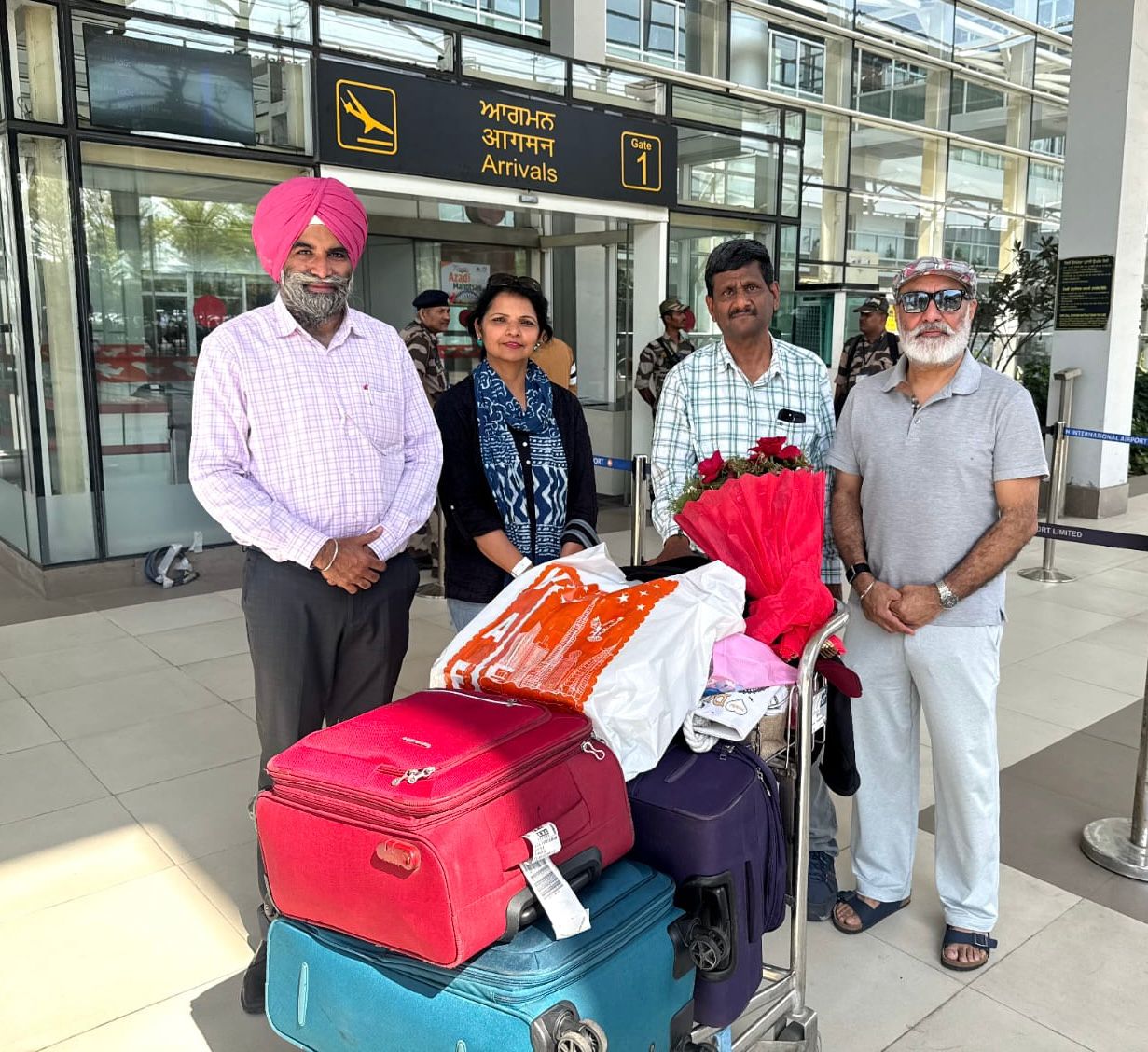 ਪੱਛਮੀ ਏਸ਼ੀਆ ਵਿੱਚ ਜੰਗੀ ਹਾਲਾਤਾਂ ਦਰਮਿਆਨ ਦੁਬਈ ਤੋਂ ਵਾਪਸ ਆਏ ਲੋਕਾਂ ਨੇ ਪੰਜਾਬ ਸਰਕਾਰ ਦਾ ਕੀਤਾ ਧੰਨਵਾਦ, ਕਿਹਾ ਪਰਿਵਾਰਕ ਮੈਂਬਰਾਂ ਵਾਂਗ ਸੰਭਾਲ ਕੀਤੀ