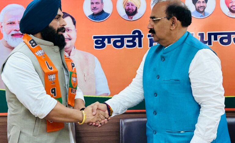 ਕਾਂਗਰਸੀ ਆਗੂ ਸੌਰਵ ਖੁੱਲਰ ਭਾਜਪਾ ਵਿੱਚ ਸ਼ਾਮਲ