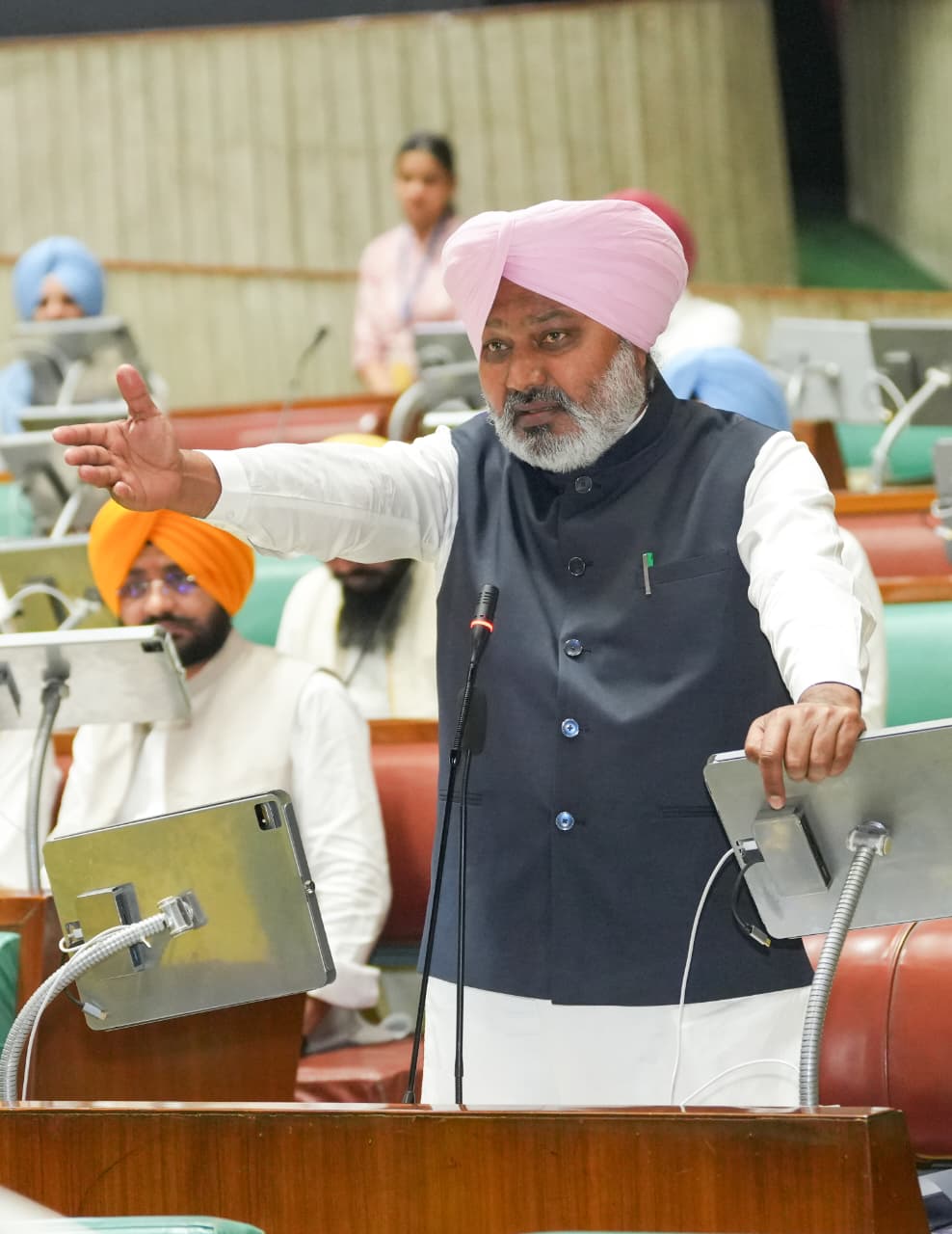 ਕਾਂਗਰਸੀ ਵਿਧਾਇਕ ਸੁਖਪਾਲ ਸਿੰਘ ਖਹਿਰਾ ਨੂੰ ਪੰਜਾਬ ਦੀਆਂ ਔਰਤਾਂ ਦਾ ਅਪਮਾਨ ਕਰਨ ਲਈ ਤੁਰੰਤ ਬਰਖ਼ਾਸਤ ਕੀਤਾ ਜਾਵੇ: ਹਰਪਾਲ ਸਿੰਘ ਚੀਮਾ