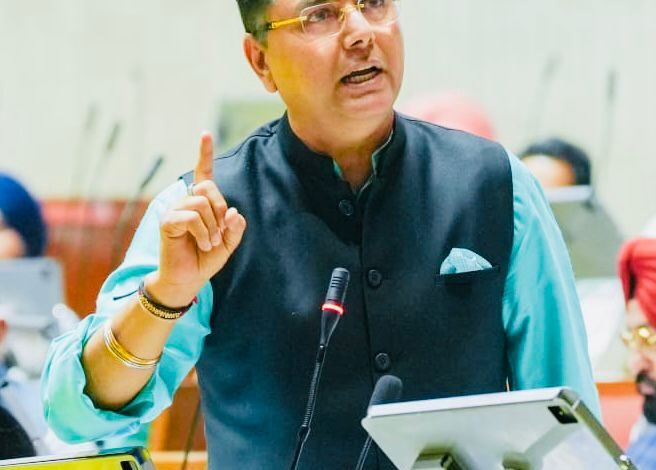 ਅਮਨ ਅਰੋੜਾ ਵੱਲੋਂ ਬੱਚਿਆਂ ਦੀ ਸੁਰੱਖਿਆ ਲਈ ਉਮਰ ਦੇ ਆਧਾਰ ‘ਤੇ ਸੋਸ਼ਲ ਮੀਡੀਆ ਦੀ ਵਰਤੋਂ ਸਬੰਧੀ ਨਿਯਮ ਬਣਾਉਣ ਦੀ ਵਕਾਲਤ