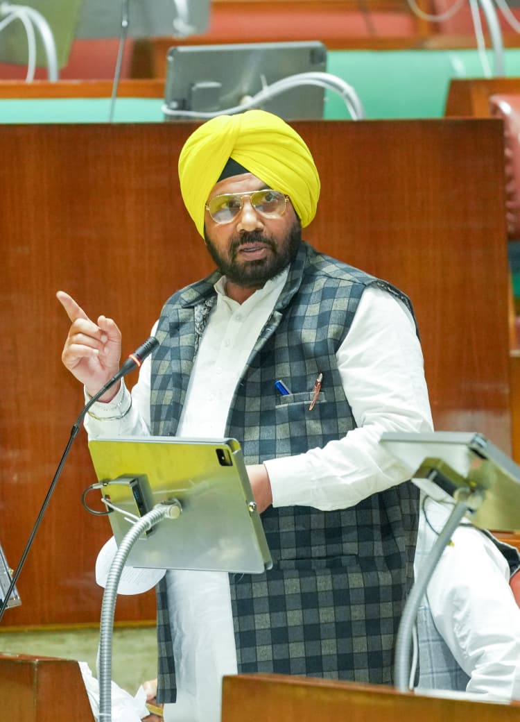 ਨਰਿੰਦਰ ਮੋਦੀ ਸਰਕਾਰ ਨੇ ਦੇਸ਼ ਦੀ ਪ੍ਰਭੂਸੱਤਾ ਨੂੰ ਸੱਟ ਮਾਰੀ: ਹਰਭਜਨ ਸਿੰਘ ਈ. ਟੀ. ਓ.