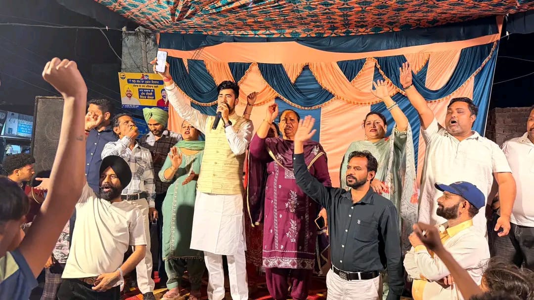 ਵਿਧਾਇਕ ਸ਼ੈਰੀ ਕਲਸੀ ਦੀ ਅਗਵਾਈ ਹੇਠ ਬਟਾਲਾ ਵਿਖੇ ਮਹਿਲਾਵਾਂ-ਧੀਆਂ ਲਈ 1000 ਅਤੇ 1500 ਰੁਪਏ ਮਹੀਨਾਵਾਰ ਸਤਿਕਾਰ ਐਲਾਨ ‘ਤੇ ਜਾਗੋ ਕੱਢੀ