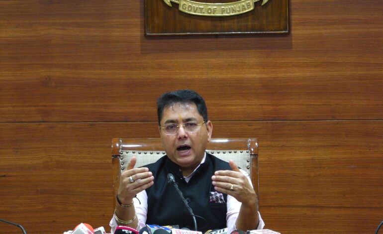 ਅਮਨ ਅਰੋੜਾ ਨੇ ਮੋਗਾ ਰੈਲੀ ਤੋਂ ਪਹਿਲਾਂ ਫੰਡਾਂ, ਕਿਸਾਨਾਂ, ਉਦਯੋਗਾਂ ਅਤੇ ਨਸ਼ਿਆਂ ਬਾਰੇ ਅਮਿਤ ਸ਼ਾਹ ਨੂੰ ਪੁੱਛੇ ਅੱਠ ਸਵਾਲ, ਪੰਜਾਬ ਨੂੰ ਜਵਾਬ ਚਾਹੀਦੇ ਹਨ, ‘ਜੁਮਲੇ’ ਨਹੀਂ