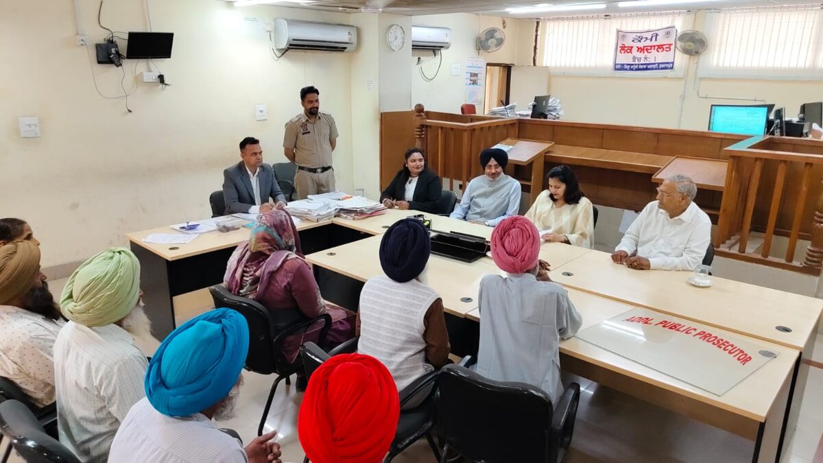 ਜ਼ਿਲ੍ਹਾ ਕਚਹਿਰੀਆਂ, ਗੁਰਦਾਸਪੁਰ ਵਿਖੇ ਨੈਸ਼ਨਲ ਲੋਕ ਅਦਾਲਤ ਲੱਗੀ