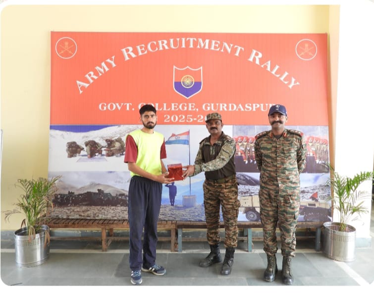 ਉਮੀਦਵਾਰ ਵੰਸ਼ਦੀਪ ਸੈਣੀ ਨੇ 1.6ਕਿਲੋਮੀਟਰ ਦੌੜ ਸਿਰਫ 4ਮਿੰਟ 50ਸਕਿੰਟ ਵਿੱਚ ਪੂਰੀ ਕੀਤੀ