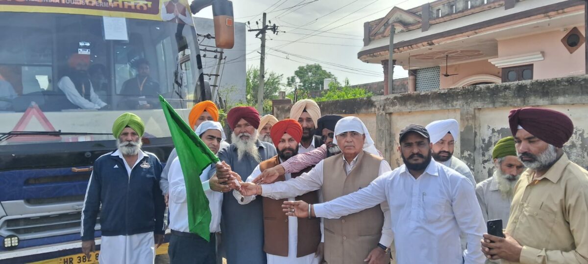 ਗੁਰਦਾਸਪੁਰ ਦੇ ਪਿੰਡ ਭੁੱਲੇਚੱਕ ਤੋਂ ‘ਮੁੱਖ ਮੰਤਰੀ ਤੀਰਥ ਯਾਤਰਾ’ ਯੋਜਨਾ ਤਹਿਤ 45 ਸ਼ਰਧਾਲੂਆਂ ਦਾ ਜਥਾ ਧਾਰਮਿਕ ਅਸਥਾਨਾਂ ਦੇ ਦਰਸ਼ਨਾਂ ਲਈ ਰਵਾਨਾ