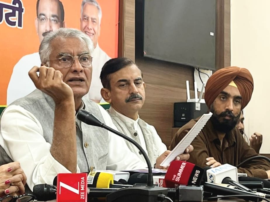 ਆਪ ਤੇ ਕਾਂਗਰਸ ਸਾਜਿਸਨ ਗਠਜੋੜ ਤਹਿਤ ਕੇਂਦਰ ਤੇ ਭਾਜਪਾ ਖਿਲਾਫ ਭਰਮ ਸਿਰਜਣ ਦੀ ਕਰ ਰਹੇ ਹਨ ਨਾਪਾਕ ਕੋਸ਼ਿਸ-ਸੁਨੀਲ ਜਾਖੜ