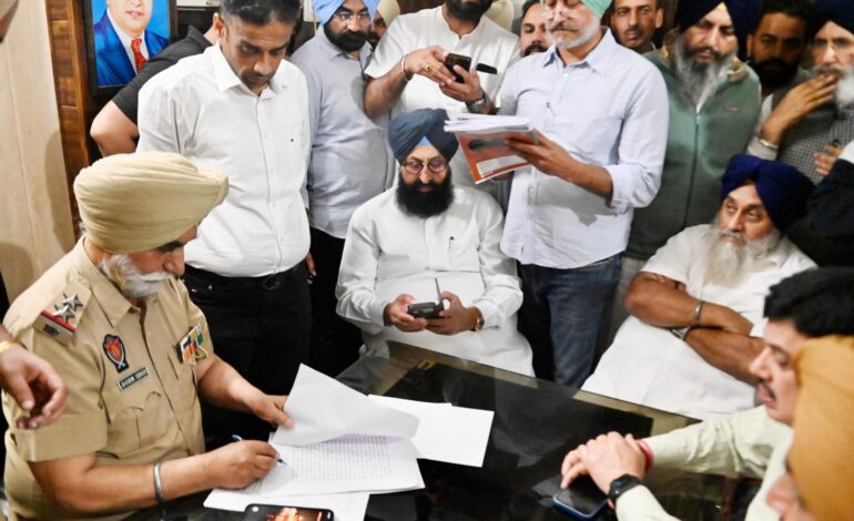 ਜਦੋਂ ਤੱਕ ਲਾਲਜੀਤ ਭੁੱਲਰ ਦੇ ਖਿਲਾਫ ਕਤਲ ਦਾ ਕੇਸ ਦਰਜ ਨਹੀਂ ਹੁੰਦਾ ਅਕਾਲੀ ਦਲ ਅਣਮਿੱਥੇਂ ਸਮੇਂ ਤੱਕ ਧਰਨਾ ਦੇਵੇਗਾ: ਸੁਖਬੀਰ ਸਿੰਘ ਬਾਦਲ