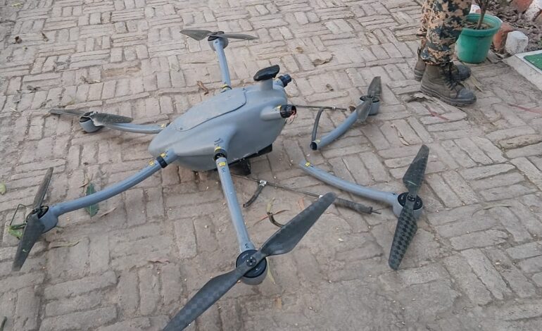 ਪੰਜਾਬ ਪੁਲਿਸ ਨੇ ਬੀ.ਐਸ.ਐਫ. ਨਾਲ ਸਾਂਝੇ ਆਪ੍ਰੇਸ਼ਨ ਵਿੱਚ ਸਰਹੱਦ ਪਾਰੋਂ ਚੱਲ ਰਹੇ ਤਸਕਰੀ ਮਾਡਿਊਲ ਦਾ ਕੀਤਾ ਪਰਦਾਫਾਸ਼ ; 24.5 ਕਿਲੋ ਹੈਰੋਇਨ, 21 ਲੱਖ ਰੁਪਏ ਦੀ ਡਰੱਗ ਮਨੀ ਅਤੇ ਮਲਟੀ-ਕਾਪਰ ਡਰੋਨ ਸਮੇਤ ਤਿੰਨ ਕਾਬੂ