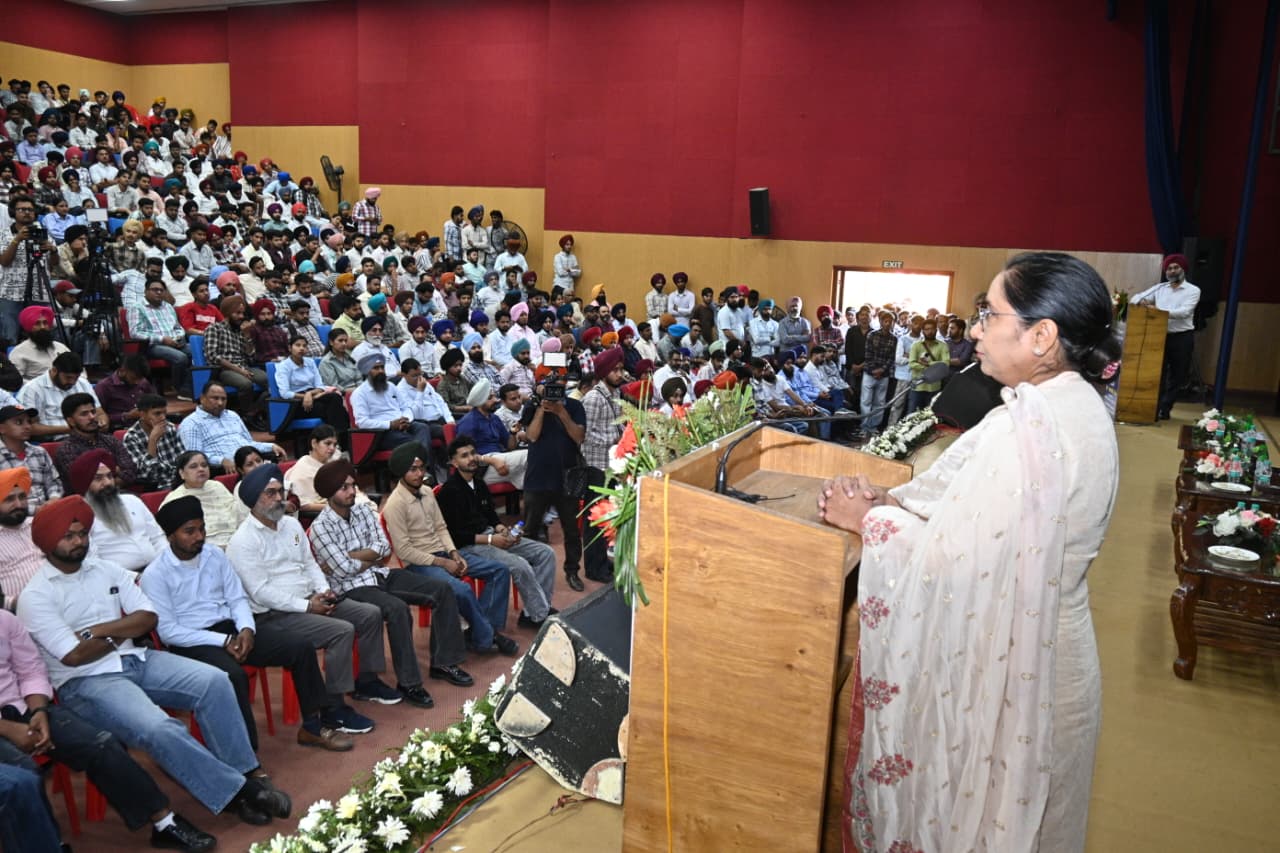ਅਨੁਸੂਚਿਤ ਜਾਤੀਆਂ ਨੂੰ ਵਜ਼ੀਫ਼ੇ ਵੰਡਣ ਵਿੱਚ ਪੰਜਾਬ ਕੌਮੀ ਪੱਧਰ ’ਤੇ ਦੂਜੇ ਸਥਾਨ ’ਤੇ , ਭਗਵੰਤ ਮਾਨ ਸਰਕਾਰ ਅਧੀਨ ਲਗਭਗ 10 ਲੱਖ ਵਿਦਿਆਰਥੀਆਂ ਨੂੰ ਮਿਲਿਆ ਲਾਭ : ਡਾ. ਬਲਜੀਤ ਕੌਰ