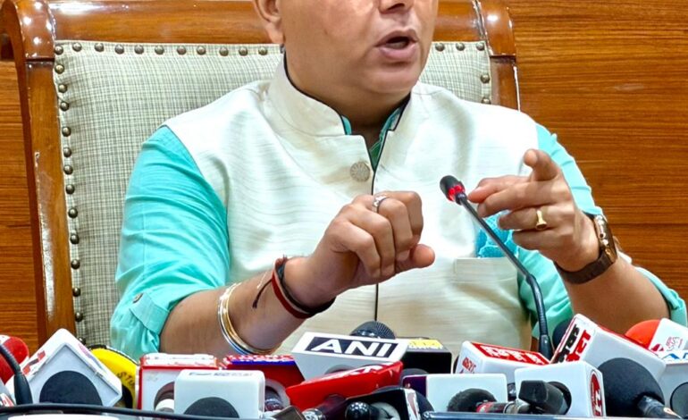 10ਦਿਨਾਂ ਵਿੱਚ 16,000ਜਨ ਸਭਾਵਾਂ, ‘ਆਪ’ ਭਗਵੰਤ ਮਾਨ ਸਰਕਾਰ ਦਾ 4ਸਾਲਾਂ ਦਾ ਰਿਪੋਰਟ ਕਾਰਡ ਪੰਜਾਬ ਦੇ ਹਰ ਪਿੰਡ, ਗਲੀ ਅਤੇ ਘਰ-ਘਰ ਲੈ ਕੇ ਜਾਵੇਗੀ: ਅਮਨ ਅਰੋੜਾ