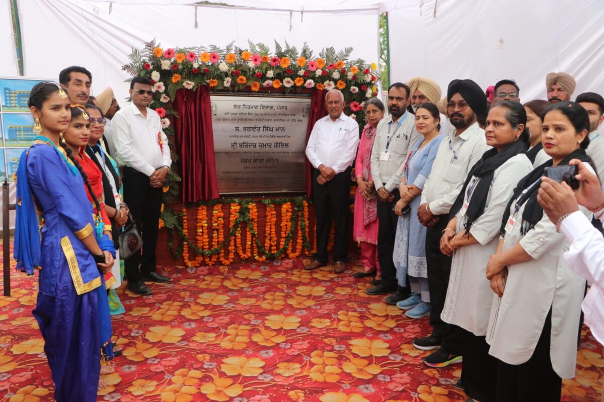 ਬਰਿੰਦਰ ਕੁਮਾਰ ਗੋਇਲ ਨੇ ਸਰਕਾਰੀ ਸੀਨੀਅਰ ਸੈਕੰਡਰੀ ਸਕੂਲ (ਲੜਕੀਆਂ), ਲਹਿਰਾਗਾਗਾ ਦੀ ਨਵੀਂ ਇਮਾਰਤ ਦਾ ਨੀਂਹ ਪੱਥਰ ਰੱਖਿਆ