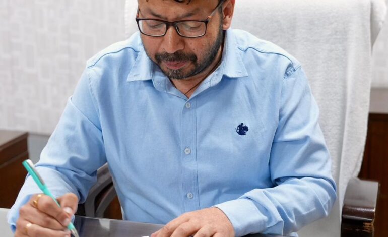 ਡਾ. ਰਵਜੋਤ ਸਿੰਘ ਨੇ ਜੇਲ੍ਹ ਮੰਤਰੀ ਦਾ ਅਹੁਦਾ ਸੰਭਾਲਿਆ; ਪਾਰਟੀ ਦੇ ਕੌਮੀ ਕਨਵੀਨਰ ਅਰਵਿੰਦ ਕੇਜਰੀਵਾਲ ਅਤੇ ਮੁੱਖ ਮੰਤਰੀ ਭਗਵੰਤ ਸਿੰਘ ਮਾਨ ਦਾ ਨਵੀਂ ਜ਼ਿੰਮੇਵਾਰੀ ਲਈ ਕੀਤਾ ਧੰਨਵਾਦ