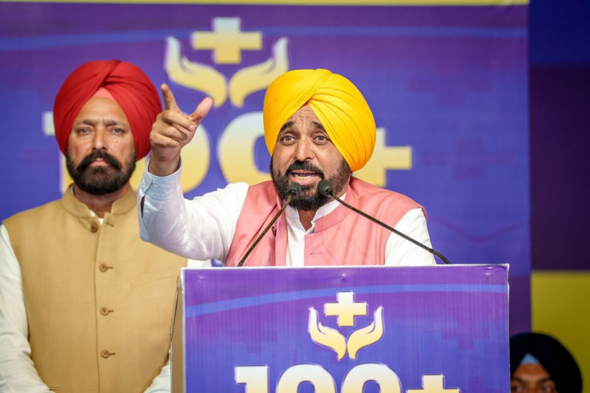 ਅਸੀਂ 13 ਅਪ੍ਰੈਲ ਨੂੰ ‘ਬੇਅਦਬੀ’ ਕਾਨੂੰਨ ਵਿੱਚ ਸੋਧ ਕਰਾਂਗੇ; ਸ੍ਰੀ ਗੁਰੂ ਗ੍ਰੰਥ ਸਾਹਿਬ ਦੀ ਬੇਅਦਬੀ ਕਰਨ ਵਾਲੇ ਕਿਸੇ ਵੀ ਸ਼ਖ਼ਸ ਨੂੰ 10 ਸਾਲ ਤੋਂ ਲੈ ਕੇ ਉਮਰ ਕੈਦ ਤੱਕ ਦੀ ਸਜ਼ਾ ਹੋਵੇਗੀ: ਭਗਵੰਤ ਸਿੰਘ ਮਾਨ