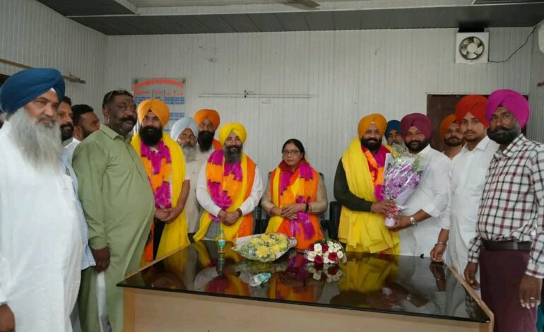 ਐਡਵੋਕੇਟ ਜਗਰੂਪ ਸਿੰਘ ਸੇਖਵਾਂ ਦੀ ਮੌਜੂਦਗੀ ਵਿੱਚ ਧਾਰੀਵਾਲ ਬਲਾਕ ਸੰਮਤੀ ਦੀ ਨਵ-ਨਿਯੁਕਤ ਚੇਅਰਪਰਸਨ ਸ੍ਰੀਮਤੀ ਸ਼ਰਨਜੀਤ ਕੌਰ ਅਤੇ ਗੁਰਦੀਪ ਸਿੰਘ ਸੰਧੂ ਨੇ ਵਾਈਸ ਚੇਅਰਮੈਨ ਦਾ ਅਹੁਦਾ ਸੰਭਾਲਿਆ