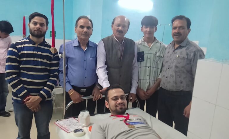 ਆਰ.ਐਸ.ਐਸ ਦੇ ਦੂਜੇ ਸਰਸੰਘਚਾਲਕ ਗੋਲਵਲਕਰ ਜੀ ਦੇ ਜਨਮ ਦਿਨ ‘ਤੇ ਗੁਰਦਾਸਪੁਰ ਵਿੱਚ ਲਾਇਆ ਗਿਆ ਵਿਸ਼ੇਸ਼ ਖੂਨਦਾਨ ਕੈਂਪ