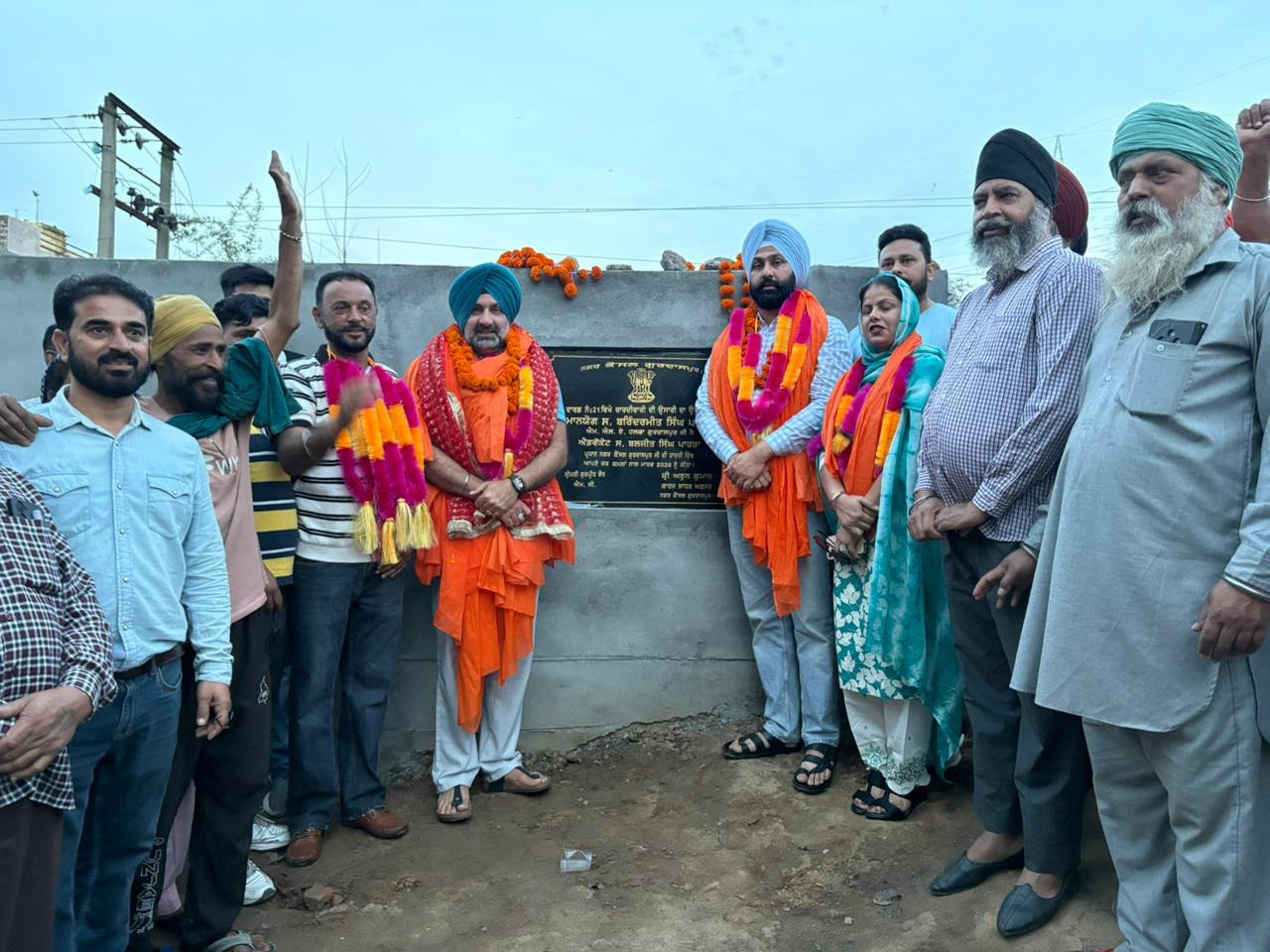 ਗੁਰਦਾਸਪੁਰ ਦੇ ਵੱਖ-ਵੱਖ ਵਾਰਡਾਂ ਵਿੱਚ ਵਿਕਾਸ ਕੰਮਾਂ ਦੀ ਰਫ਼ਤਾਰ ਤੇਜ਼: ਵਿਧਾਇਕ ਪਾਹੜਾ ਵੱਲੋਂ ਨਬੀਪੁਰ ਕਾਲੋਨੀ ਵਿੱਚ ਉਦਘਾਟਨ