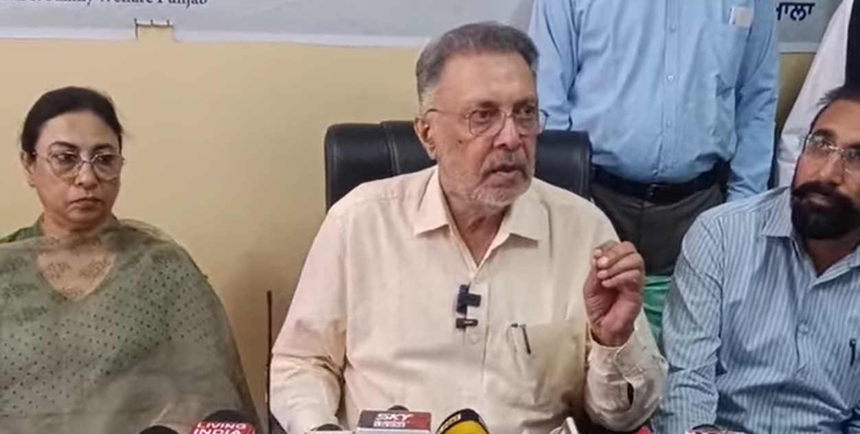 ਧਰਨੇ ‘ਤੇ ਬੈਠੇ ਨਰਸਿੰਗ ਸਟਾਫ਼ ਯੂਨੀਅਨ ਨੂੰ ਡਾ. ਬਲਬੀਰ ਦੀ ਚੇਤਾਵਨੀ — ਡਿਊਟੀ ‘ਤੇ ਵਾਪਸ ਨਾ ਆਏ ਤਾਂ ਕਾਰਵਾਈ ਲਈ ਰਹੋ ਤਿਆਰ, ਸੁਣੋ ਸਿਹਤ ਮੰਤਰੀ ਦਾ ਬਿਆਨ