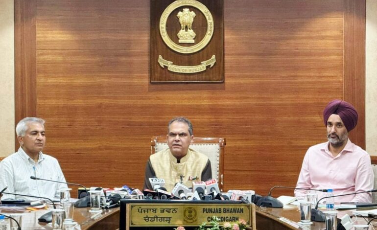 ਪੰਜਾਬ ਸਰਕਾਰ ਨੇ ਰਿਕਾਰਡ ਮਾਲੀਏ, 1,300 ਕਰੋੜ ਰੁਪਏ ਦੇ ਸੜਕੀ ਕੰਮਾਂ ਅਤੇ ਵਿਆਪਕ ਨਾਗਰਿਕ ਸੁਧਾਰਾਂ ਨਾਲ ਸ਼ਹਿਰੀ ਬੁਨਿਆਦੀ ਢਾਂਚੇ ਦੇ ਵਿਕਾਸ ਵਿੱਚ ਲਿਆਂਦੀ ਤੇਜ਼ੀ