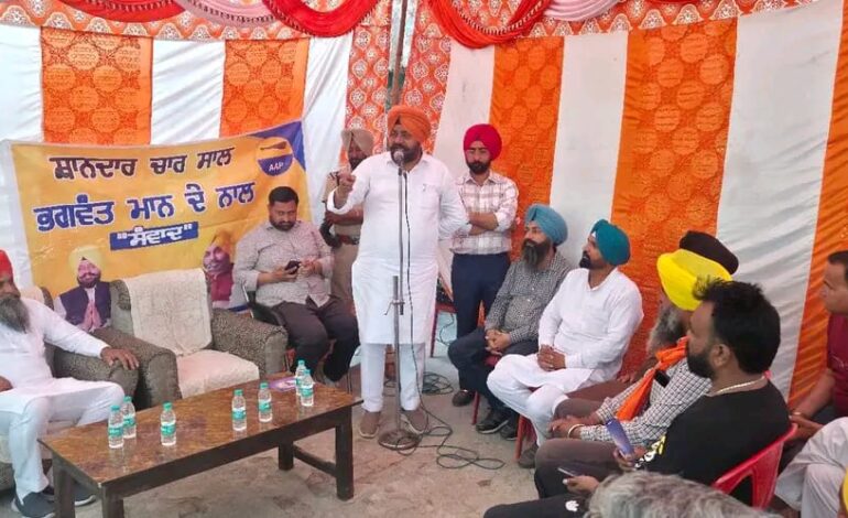 ਵਿਧਾਇਕ ਗੁਰਦੀਪ ਸਿੰਘ ਰੰਧਾਵਾ  ਨੇ ਪਿੰਡ ਮੇਘਾ ਵਿਖੇ ਲੋਕਾਂ ਨੂੰ ਸਰਕਾਰ ਦੀਆਂ ਚਾਰ ਸਾਲਾਂ ਪ੍ਰਾਪਤੀਆਂ ਤੋਂ ਕਰਵਾਇਆ ਜਾਣੂੰ